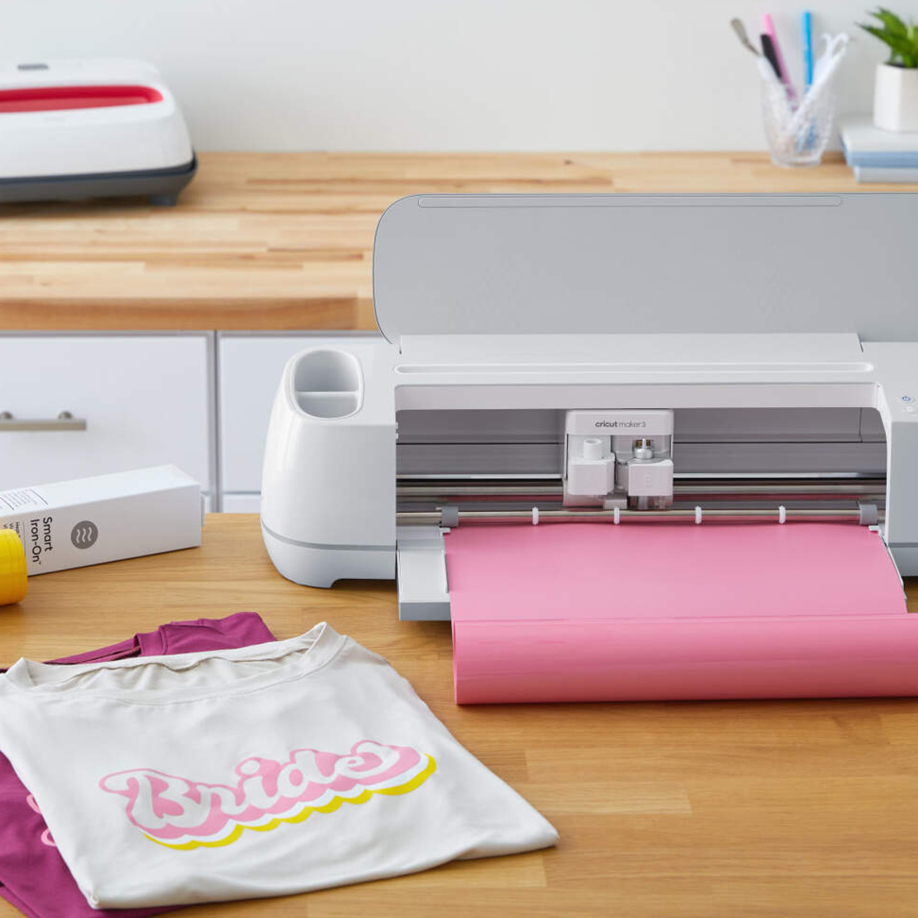 Cricut Smart Iron-On 33X273 cm 1 Sheet (Red)